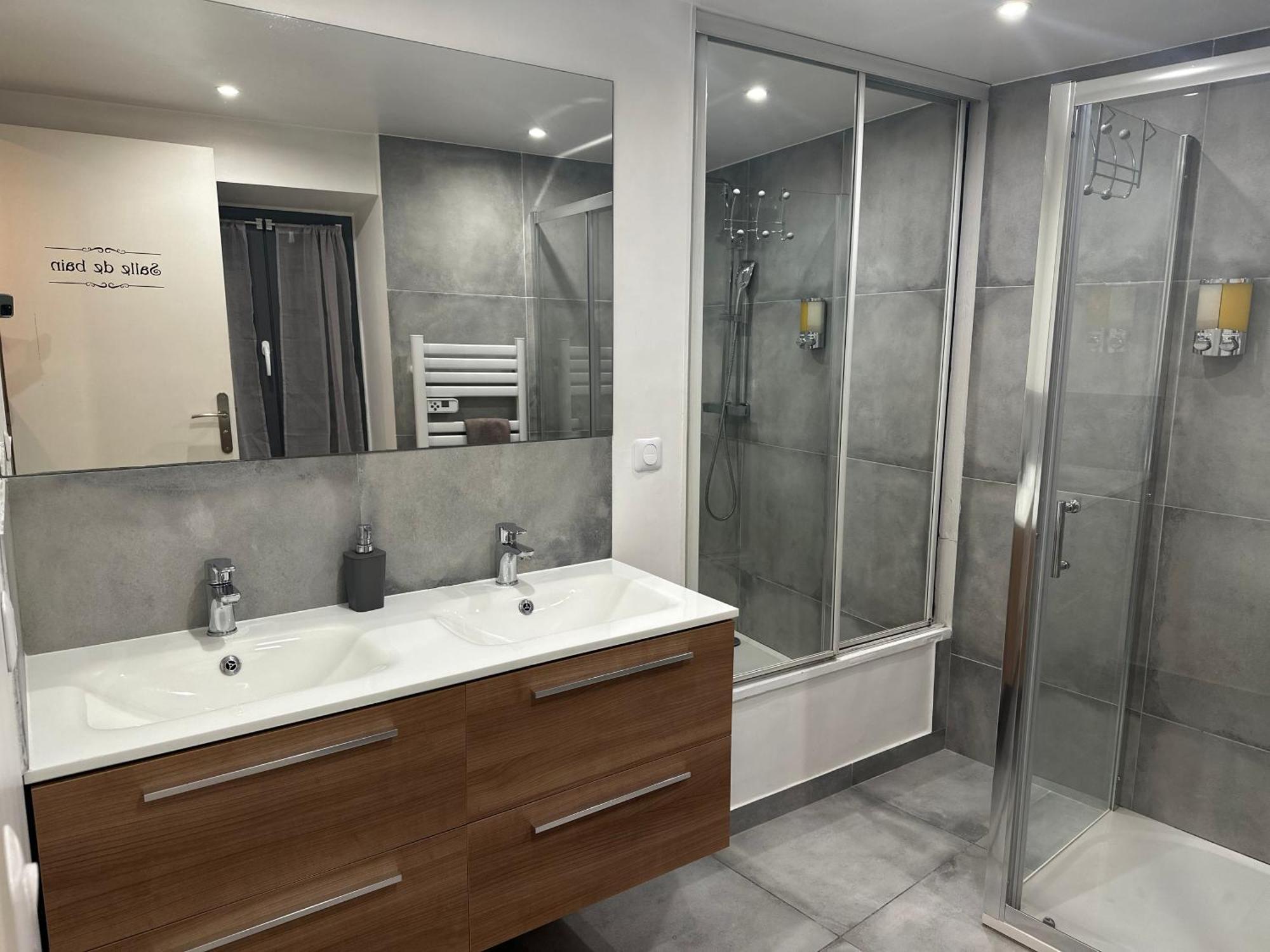 2 Pieces Vue Mer A Proximite Des Parfumeries Grasse Exterior foto